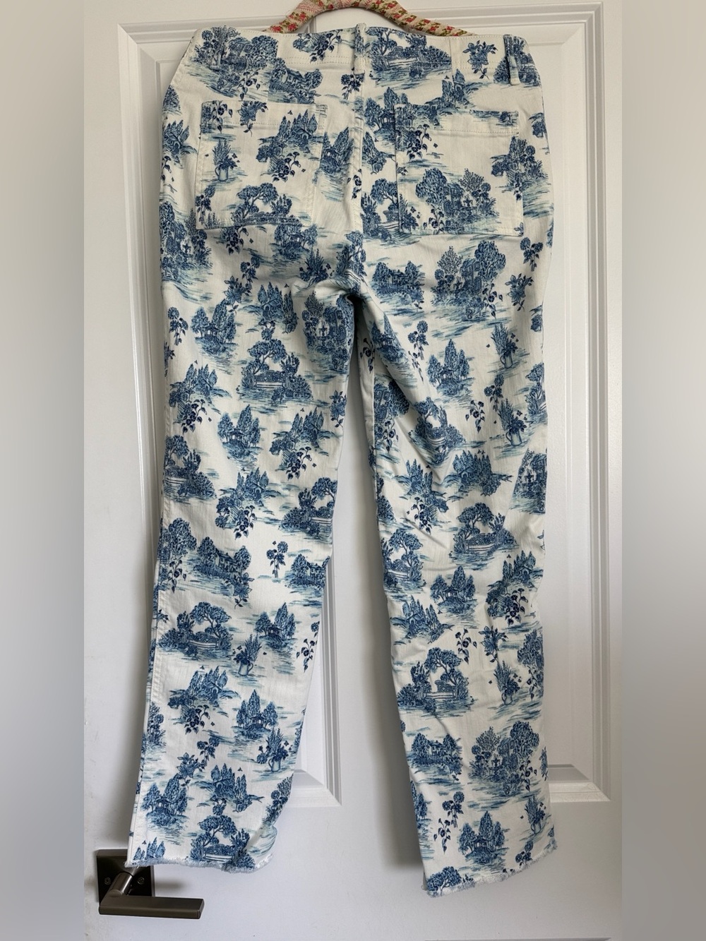 LOGO by Lori Goldstein White Jeans with Blue Toile Print